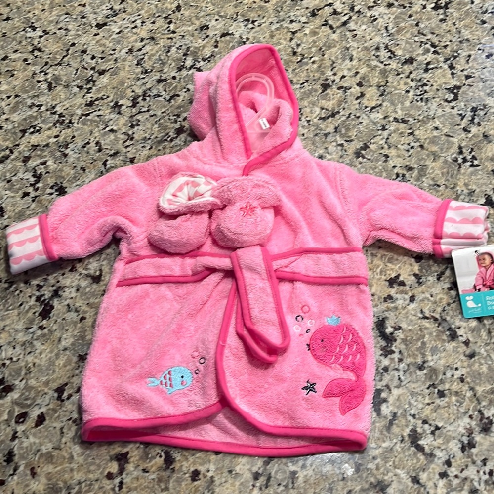 Baby bathrobe and booty set